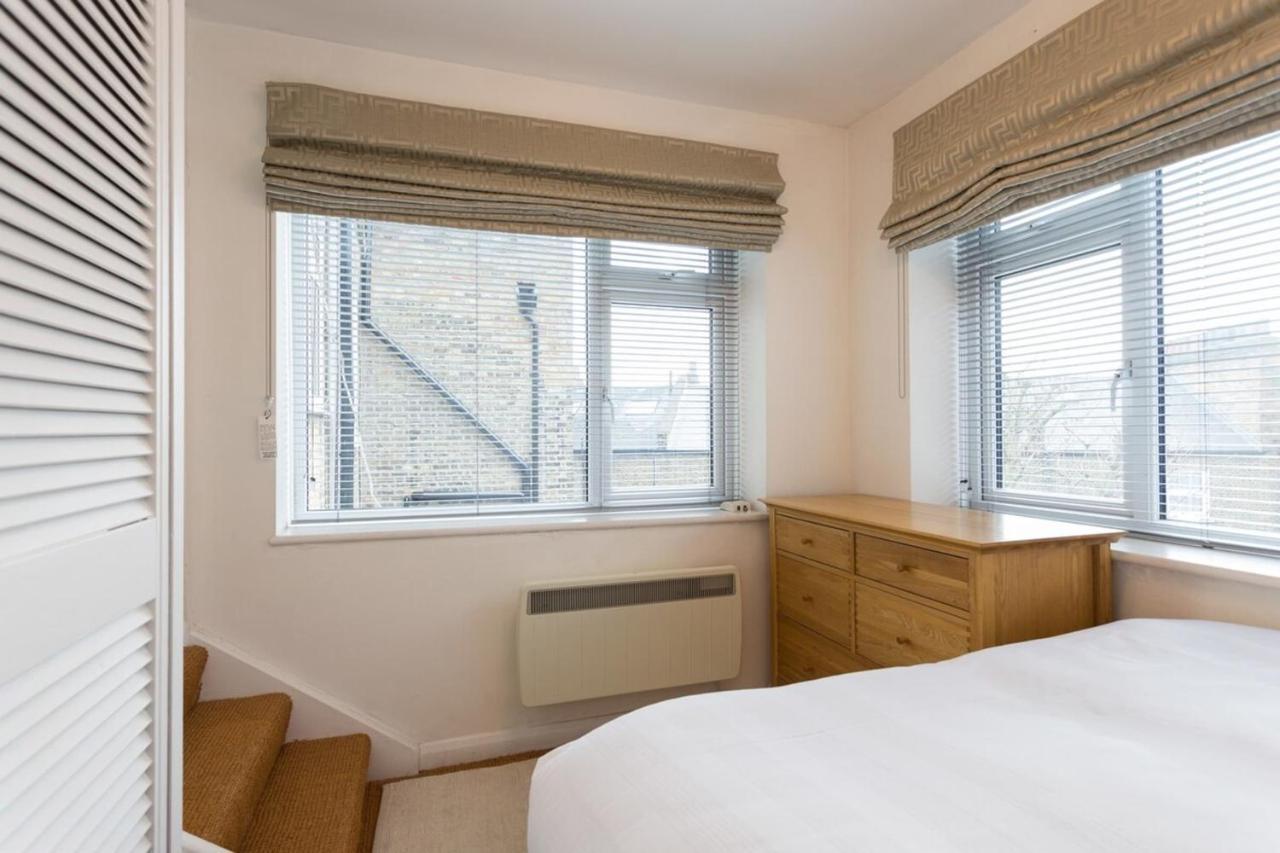 Professionally Cleaned 1 Bed Flat In South Kensington * Londra
